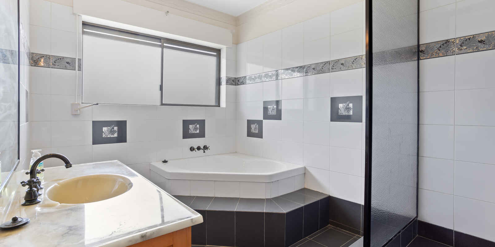 15 Hillcrest Street Aspley 15 Hillcrest Street Aspley