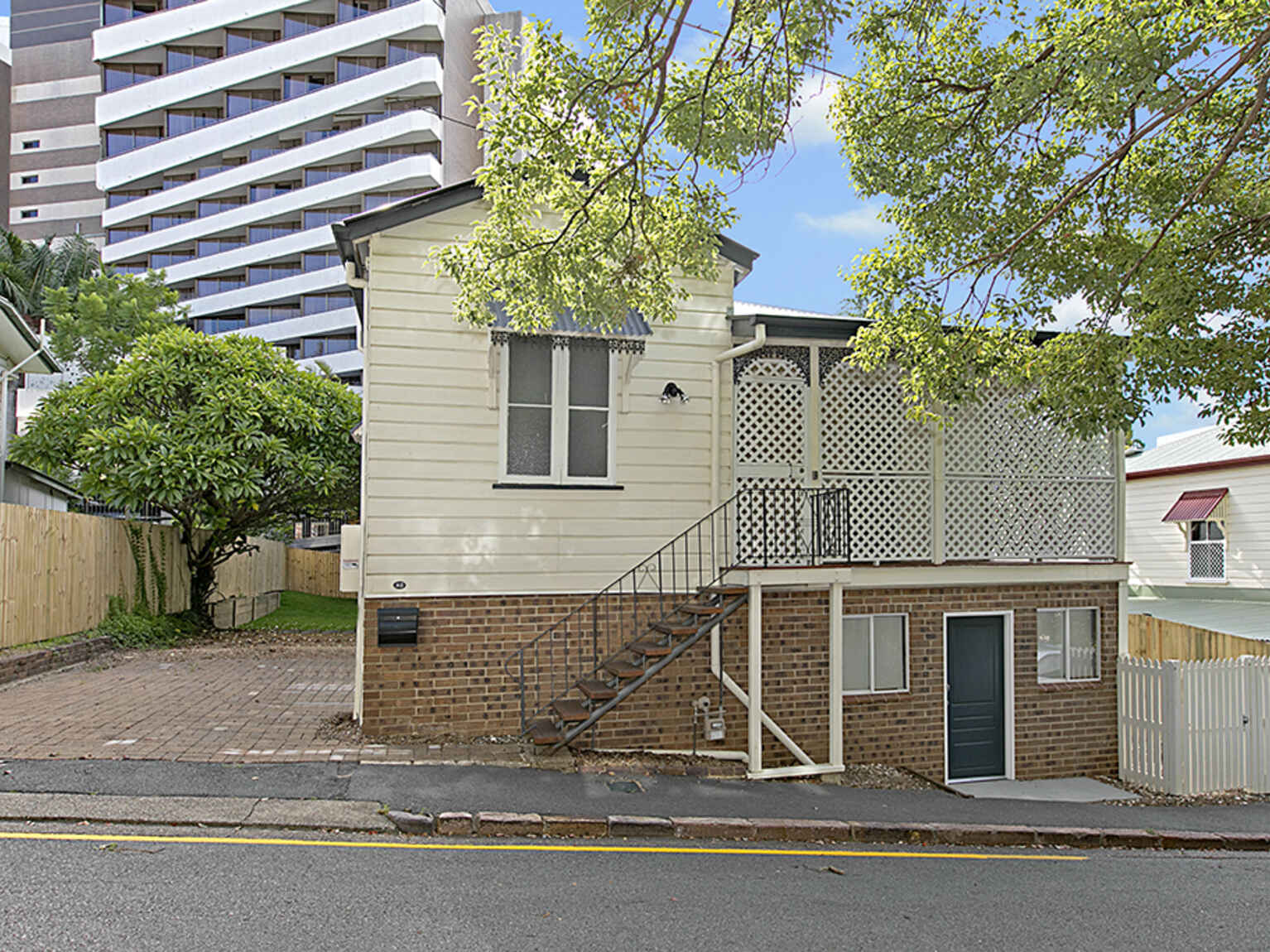 83 Birley Street Spring Hill